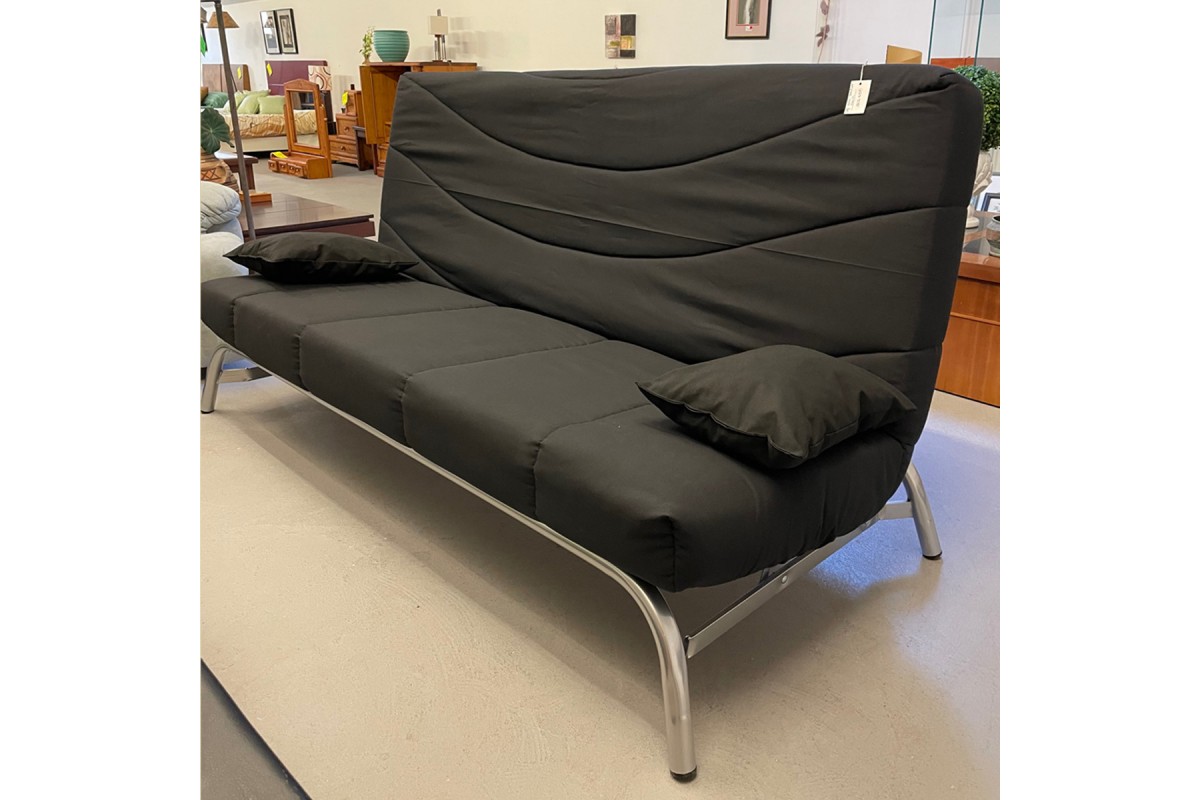 Compra sofá cama click clack económico en Menorca.